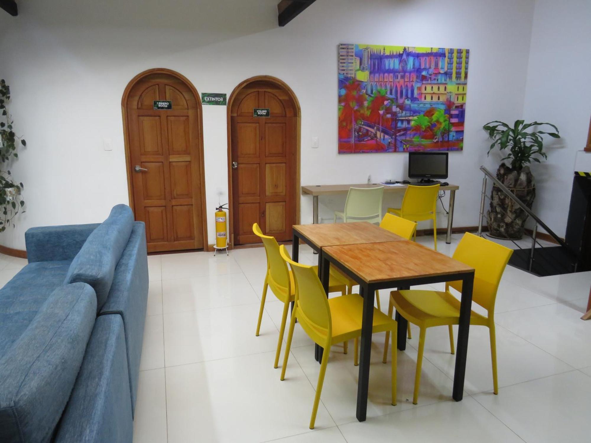 Albore Hostal Pereira Exterior photo